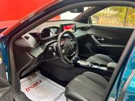 Peugeot 2008 1.2 PureTech GT EAT8