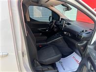 Peugeot Rifter 1.5 BlueHDI Allure 132 Ps Combi