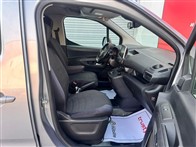 Opel Combo 1.5 CDTI Excellence Otomatik 132 Ps Kombi
