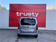 Opel Combo 1.5 CDTI Excellence Otomatik 132 Ps Kombi