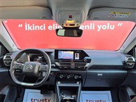 Citroen C4 1.2 PURETECH SHINE EAT8