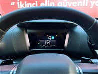 Citroen C4 1.2 PURETECH SHINE EAT8