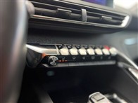 Peugeot 3008 1.5 BlueHDI Allure Selection EAT8 132 Ps Crossover