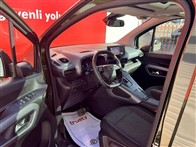 Opel Combo 1.5 CDTI Ultimate Otomatik 132 Ps Kombi
