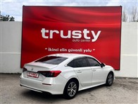 Honda Civic 1.6 i-VTEC ECO Elegance 123 Hp Sedan