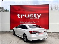 Honda Civic 1.6 i-VTEC ECO Elegance 123 Hp Sedan