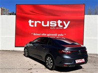 Renault Megane 1.3 Tce İcon EDC Sedan 140 PS