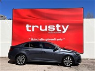 Renault Megane 1.3 Tce İcon EDC Sedan 140 PS