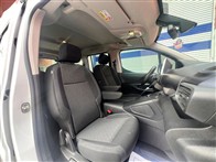 Peugeot Rifter 1.5 BlueHDI Allure EAT8 132 Ps Combi