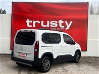 Peugeot Rifter 1.5 BlueHDI Allure EAT8 132 Ps Combi