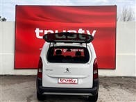 Peugeot Rifter 1.5 BlueHDI Allure EAT8 132 Ps Combi