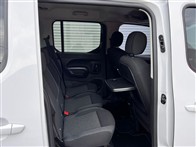 Peugeot Rifter 1.5 BlueHDI Allure EAT8 132 Ps Combi