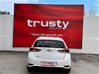 Toyota Auris 1.33 Life 98 Hp Hatchback