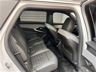 Peugeot 5008 1.2 Hybrid GT e-DCS6