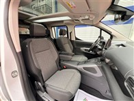 Opel Combo 1.5 CDTI Ultimate Otomatik 132 Ps Kombi