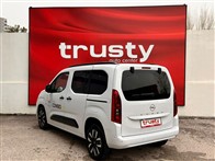 Opel Combo 1.5 CDTI Ultimate Otomatik 132 Ps Kombi