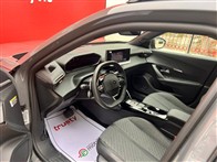 Peugeot 2008 1.2 PureTech GT EAT8