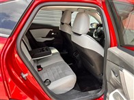 Citroen e-C4X e-C4 X Shine Bold 115 KW