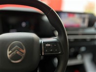 Citroen e-C4X e-C4 X Shine Bold 115 KW