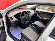 Hyundai i20 1.4 MPI Elite Smart Panoramik Cam Tavan Otomatik 1