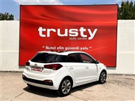 Hyundai i20 1.4 MPI Elite Smart Panoramik Cam Tavan Otomatik 1