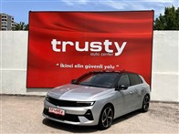 Opel Astra 1.2 Turbo GS AT8 130 PS