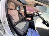 Toyota Corolla 1.5 FLAME X-PACK MDS SEDAN