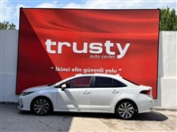 Toyota Corolla 1.5 FLAME X-PACK MDS SEDAN