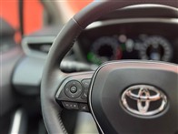 Toyota Corolla 1.8 Hybrid Flame X-Pack e-CVT 98 Ps Sedan