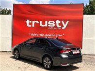 Toyota Corolla 1.8 Hybrid Flame X-Pack e-CVT 98 Ps Sedan