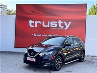 Nissan Qashqai 1.3 DIG-T Sky Pack 160 Ps SUV