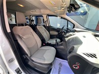Ford Tourneo Courier 1.6 TDCI Titanium Plus 94 Hp Kombi