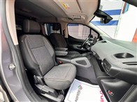 Peugeot Rifter 1.5 BlueHDI Allure EAT8 132 Ps Combi