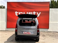 Peugeot Rifter 1.5 BlueHDI Allure EAT8 132 Ps Combi