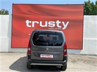 Peugeot Rifter 1.5 BlueHDI Allure 132 Ps Combi