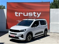 Opel Combo 1.5 CDTI Ultimate Otomatik 132 Ps Kombi