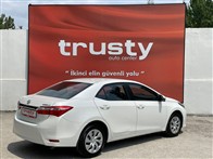 Toyota Corolla 1.33 Life 98 Hp Sedan
