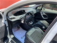 Peugeot 2008 1.5 BlueHDI Allure EAT6 120 Ps Crossover