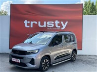 Opel Combo 1.5 CDTI Ultimate Otomatik 132 Ps Kombi