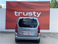 Opel Combo 1.5 CDTI Ultimate Otomatik 132 Ps Kombi