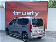 Opel Combo 1.5 CDTI Ultimate Otomatik 132 Ps Kombi