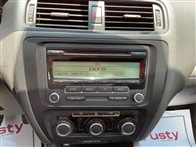 Volkswagen Jetta 1.2 TSI Trendline 103 Hp Sedan