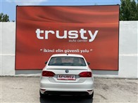 Volkswagen Jetta 1.2 TSI Trendline 103 Hp Sedan
