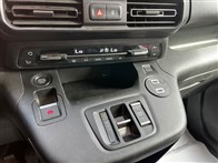 Opel Combo Combo-e Edition 136 HP 50 kWh Kısa