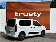 Opel Combo Combo-e Edition 136 HP 50 kWh Kısa