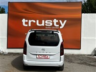 Opel Combo Combo-e Edition 136 HP 50 kWh Kısa