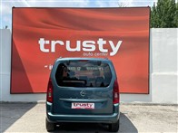 Opel Combo 1.5 CDTI Ultimate Otomatik 132 Ps Kombi