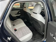Citroen C4 1.2 PURETECH SHINE EAT8